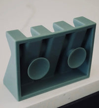 Load image into Gallery viewer, Silicone Draining Soap Dish