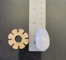 Load image into Gallery viewer, Quartz Egg with Stand